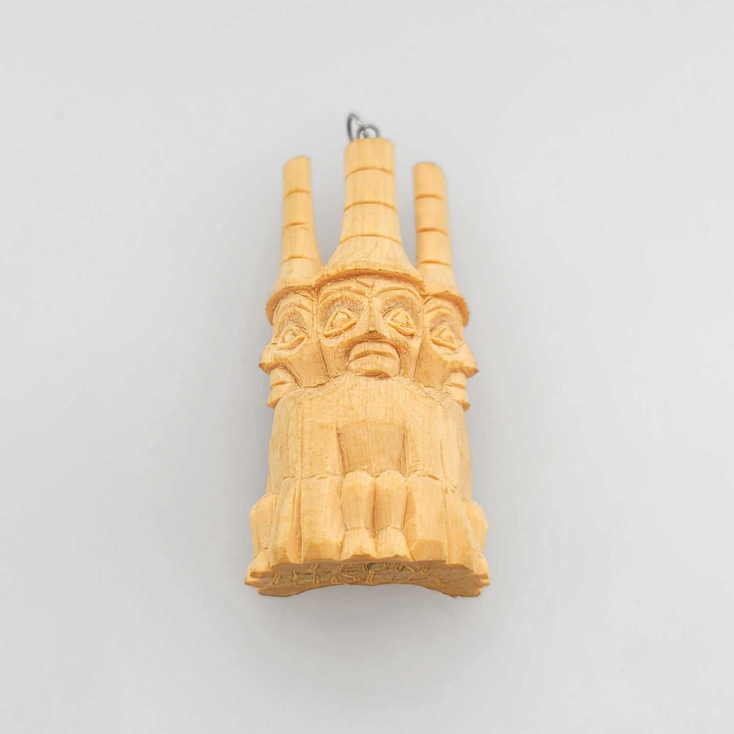 彫刻・オブジェ HTHTDCND Cedar Three Watchmen Pendant by Leon Ridley, Haida – Spirits of